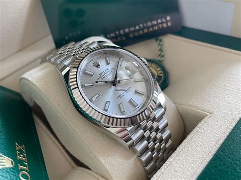 rolex datejust 41 126334 silver dial jubilee